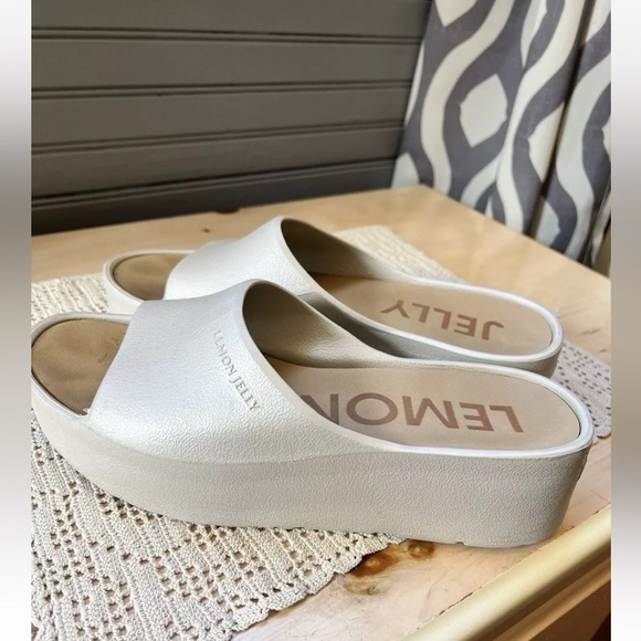 Lemon Jelly Platform Sandals Sunny Slides Size EU39 / US 8.5 Beige - Picture 3 of 8
